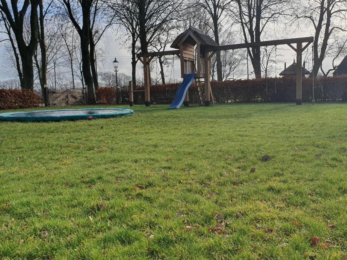 Holiday Home Heeresteeg In Nieuwleusen With Garden De Meele Esterno foto